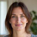 Porträt von Clara Weber, Systemische Coachin und Achtsamkeitsexpertin bei Lebenslust Vitality.